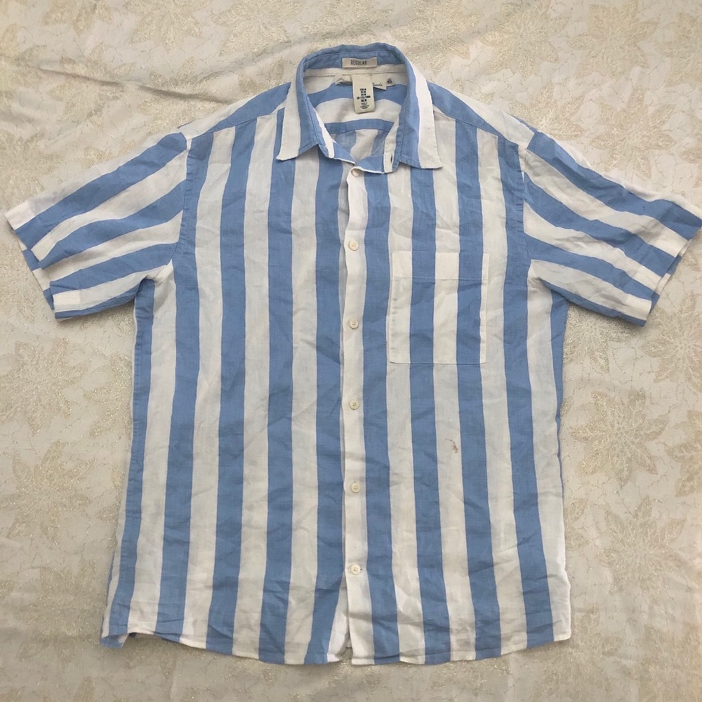 Blue/white vertical striped shirt